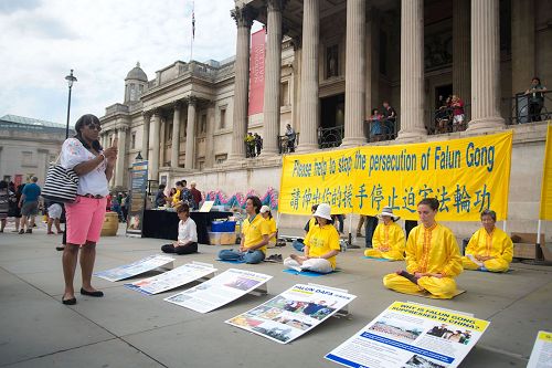 '圖1～6：二零一七年八月二十六日，英國法輪功學員又一次在倫敦特拉法加廣場（Trafalgar Square）舉行講真相反迫害活動'