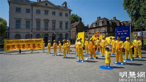 '圖2～4：集會現場的功法展示'