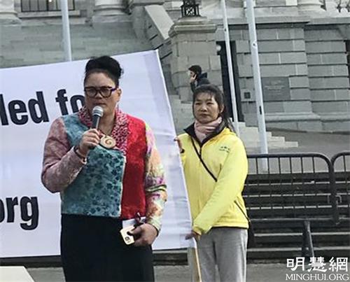 圖3: 工黨國會議員路易莎﹒沃爾到場演講支持。