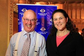 澳大利亞著名音樂家、指揮家，國家勛章獲得者道格拉斯•何伍德（Douglas