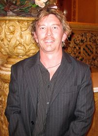 影視兩棲燈光師斯科特•科普蘭（Scott