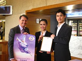 昆省議員安東尼•修特頓（Anthony