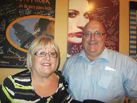 '新西蘭國防部官員柯藍和夫人稱讚神韻是個奇蹟'