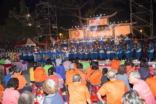 '圖1：天國樂團應邀參加台灣高雄大岡山地區一年一度的「媽祖文化節 螺藝嘉年華」系列活動。'