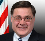 長島布魯克海文鎮（Town of brookhaven）鎮長愛德華•羅曼鎮（Edward P. Romaine）