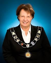 '圖30：安省濱湖尼亞加拉（Niagara On The Lake）市長貝蒂‧迪塞奧（Betty Disero）。'