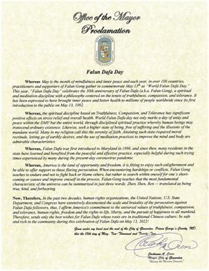 圖：馬裏蘭州格蘭納爾登市 (Mayor of Glenarden, Maryland) 市長卡申納﹒克羅斯（Cashenna A. Cross）簽發褒獎令，為法輪大法送上最美好的祝福。