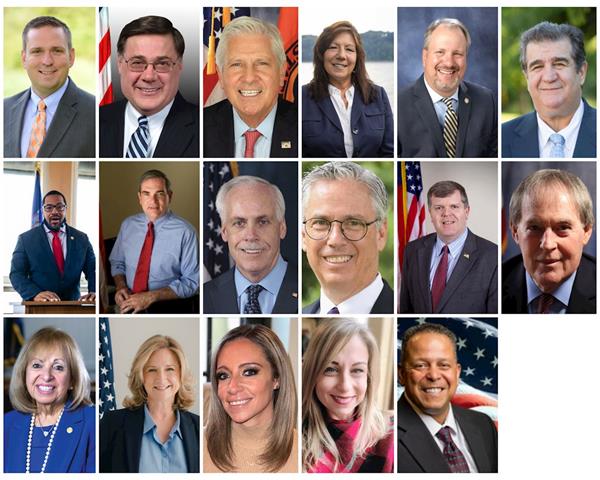 '圖1：第一排從左至右：橙縣縣長史蒂文﹒紐豪斯；蘇福克縣縣長愛德華﹒羅梅恩；拿騷縣縣長布魯斯﹒布萊克；達奇斯縣縣長蘇﹒塞裏諾；橙縣地方檢察官大衛﹒胡夫；'